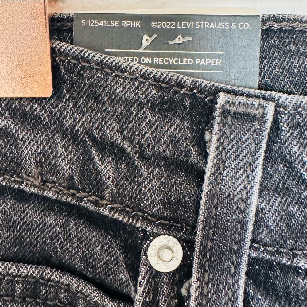 New Levi’s 70’s high flare jeans premium - Picture 7 of 11